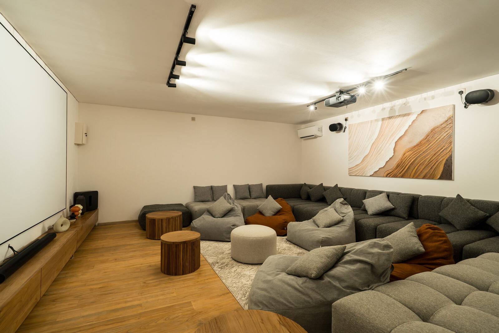 The cinema room at Maison Ulu Satu.